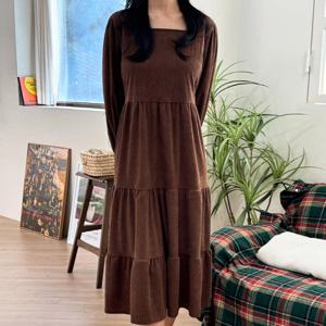 나야홍 / 아이우먼 삼단캉캉스퀘어원피스 YPV837M512 빅사이즈