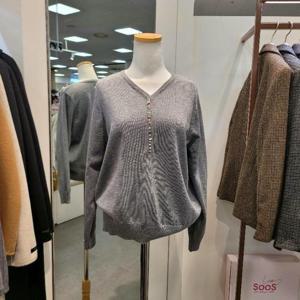 수스 HC07 조개장식V넥니트 S261BSW255