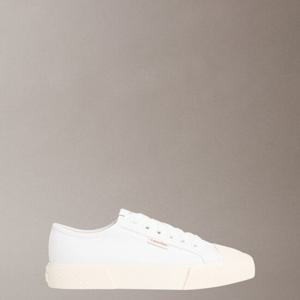 [캘빈클라인 진]여성 비비 로우 레이스업 캔버스 스니커즈 HW02975-YBR