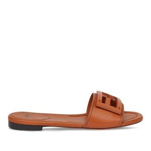 펜디 바게트 가죽 슬라이드 8R8136 AE7TF1C4R