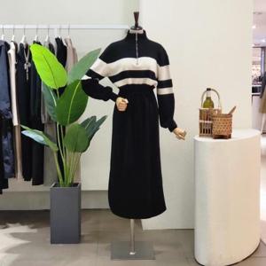 [포커스]  FS4A7OP00992_반집업 스트링 니트 롱원피스