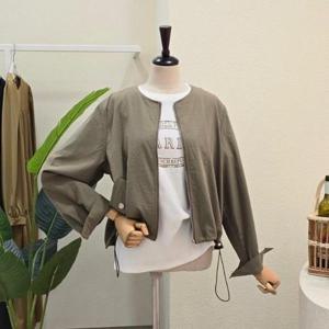 [포커스]FF4H3JP30092_백 플리츠 라운드넥 점퍼