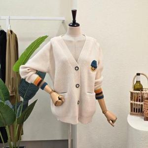 [포커스]FW4J3KC30896_캐릭터 컬러 배색 가디건