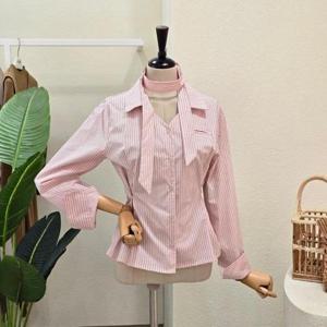 [포커스]FS5A9BL5073_스트라이 오픈 브이넥 카라 셔츠