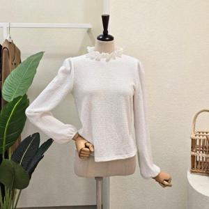 [포커스]FS5B9BL5087_프릴 반하이넥 텍스처 블라우스