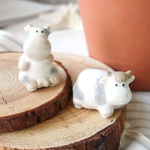 탁상 선반에 장식하는 도자기 그레이 카우 2P세트 장식미니어처 테이블미니어처 미니어처 데코장식 데코소품 테이블소품