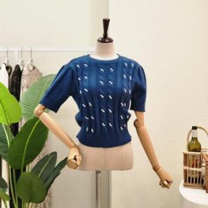 [포커스]  FS3A7KT00196_진주 포인트 꽈배기 반팔 니트