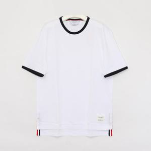 톰브라운 26SS 삼선탭 링거 반팔 남성 티셔츠 MJS083A 00042 100