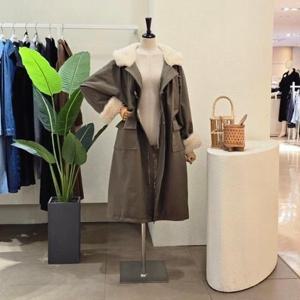 [포커스]FW5K3CT32696_퍼 포인트 야상 롱 점퍼