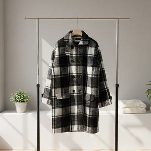 [올리비에스클로젯][한정] 격자 체크 비조장식 누빔코트_O2512CT