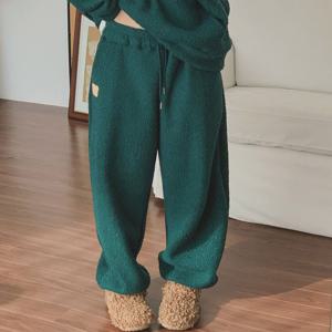 나야홍 / 아이우먼 큐티베어털조거팬츠 GBX022M601 빅사이즈