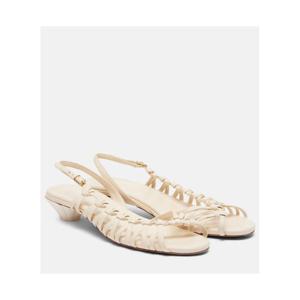 끌로에 Estra 브레이디드 레더 슬링백 샌들 P01155816