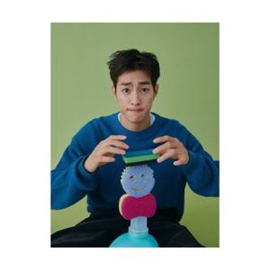 에잇세컨즈 8SECONDS 다잉 프린트 라운드 니트 블루 215251AY1P 405069