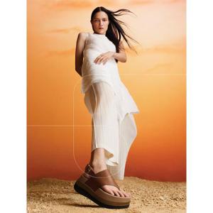 [핏플랍][삼성물산공식]여성 스택 레더 백스트랩 플립플랍 샌들_딥 탄 (FT59K2S01C)