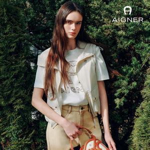 아이그너 26SS 심볼 후드 베스트