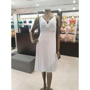 갤러리아_블루 딥브이 자카드 레이스 하프 풀슬립 WBWFS3I08T