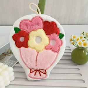 TEMU 창의적인 꽃 모양 산호 양털 핸드 타월, 결혼식, 약혼, 발렌타인데이 선물로 완벽, 주방 또는 욕실에 걸어 손 닦을 때 사용하기 적합, 부드럽고 흡수성이 뛰어나고 빠르게 건조되는 산호 양털 소재로 제작