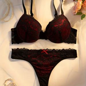 TEMU 섹시하고 우아한 레이스 브라 및 팬티 세트. 언더와이어 지지 및 바디 쉐이핑 디자인 특징. 여성용 반투명 레이스 삼각 팬티 포함.