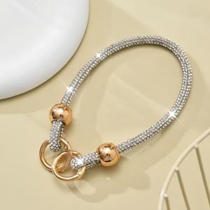 TEMU 반짝이는 라인스톤이 돋보이는 휴대폰용 짧은 손목 스트랩. 더블 클립으로 디자인되었으며, 키체인 및 분실 방지를 위한 휴대용 가방으로도 사용할 수 있는 생생한 액세서리입니다.