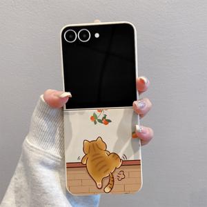 TEMU 휴대폰 케이스 - 오렌지 고양이 G107, 접이식 화이트 TPU 폰 케이스 (삼성 갤럭시 Z 플립 7, Z 플립 6, Z 플립 5, Z 플립 4/3 5G 호환), 삼성 갤럭시 Z 플립 7 SE/FE에 적합, 풀 보호 및 슬림 디자인 제공