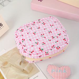 TEMU 귀여운 노란색/분홍색 체크 무늬 리본 체리 퀼팅 생리대 보관 가방, 여성용 작은 메이크업 파우치, 휴대용 지갑, 접이식 여행용 화장품 정리함, 이어폰, 열쇠 및 보석을 보관할 수 있는 사각 키 파우치, 여성에게 적합