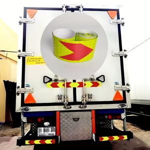 TEMU 반짝이는 반사 테이프 1롤, 반사 가이드 보드 및 스티커 포함, 다양한 상황에서 사용하기에 이상적