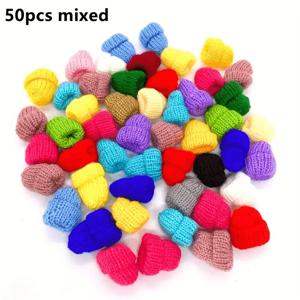 TEMU 미니 니트 크리스마스 모자 50개 - 라이트 핑크 혼합, DIY 주얼리 제작용 부드러운 폼폼, 귀걸이용 작은 폼폼, 헤어 액세서리 및 공예 용품, 휴일 축제 디자인, 패브릭 공예용품