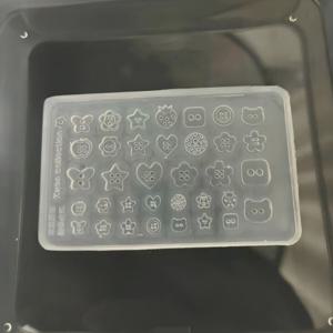 TEMU 3D 버튼 젤 네일 아트 몰드 실리콘 도구 네일 여성 매니큐어 디자인 다양한 모양 버튼 소형 모델 레진 버클 젤 몰드 (추가 용품)