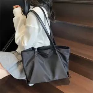 [다잇템]여자 나일론백 바스락 배색 롱스트랩 보부상 숄더백