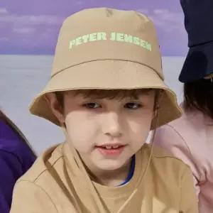 [보리보리/피터젠슨]피터젠슨 화섬 로고 버킷햇 PTX63UA02M_BG