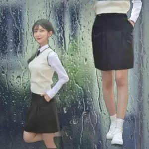 예뻐보이는 교복치마 블랙 주름치마 라인이 교복몰