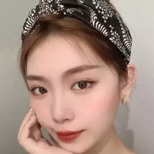 여자 여름 바캉스 룩 페이즐리 꼬임 넓은 헤어 밴드