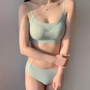[하프클럽/옷자락]여자 기본 심리스 브라 노와이어 팬티 브라렛 세트