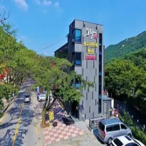 [충남 펜션] 공주 계룡산동학사또랑가펜션 (공주,동학사,세종)