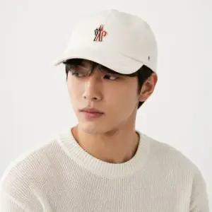 몽클레어 로고 남성 모자 3B00004-89AK8-P21