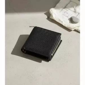 톰브라운 MUST IT_THOM BROWNE RWB 탭 페블 그레인 지퍼 코인포켓 반지갑 MAW146A