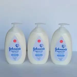 존슨 화이트로션 500ml 3개 청결함 촉촉한로션 탁월한보습 부드러운향 (WB2F189)
