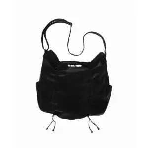 엄브로 LESPORTSAC UMBRO 샤이닝 크로스백 블랙(UQ323CBG74) UQ323CBG74_BLK0 485193 [매장상품]