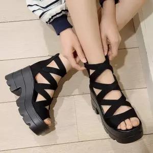 티아 글래디에이터 스트랩 키높이 통굽 샌들 8cm