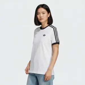 아디다스 아디컬러 3S 스트라이프 티 화이트 KE3537