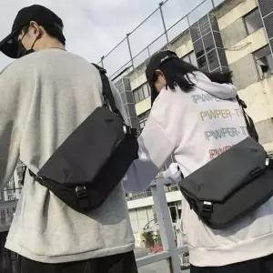 가방 미니멀 크로스백 자전거 출근 가방 태블릿 수납