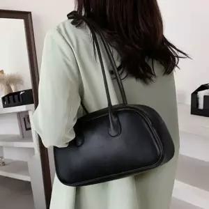 캐주얼 여성 바게트백 숄더백 캐주얼 회사원 데이트 숄더백