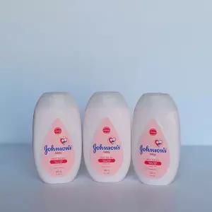 존슨 핑크로션 300ml 3개 청결함 촉촉한로션 탁월한보습 부드러운향 (WB2F186)