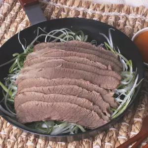 고기쟁이 삶은 소고기 양지 수육 500g 소포장 슬라이스 진공포장 찜 전골