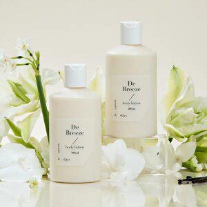 [1+1] 먼스앤데이즈 퍼퓸케어 바디로션 디 브리즈 클린솝향 300ml 2개