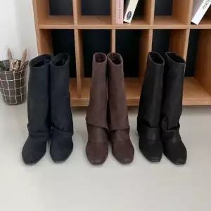 스웨이드 롱부츠 겨울 신발 스타일리쉬 통넓은부츠 미디부츠 방한부츠 발편한부츠