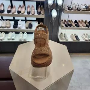 [엘칸토]엘칸토 HC10 여성청키슬립온베이지6cm LCWW96U62635 (49613258)