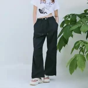 [에고이스트] [BLUE LABEL] 에고이스트 턱 밴딩 파라슈트 팬츠 (ER2OPT62-T)