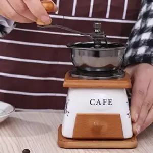 고품질 수동 커피그라인더 핸드 커피분쇄기 레트로 휴대용 원두분쇄기 캠핑용 수동커피그라인더 WFM0J61