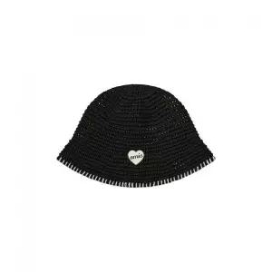 [이미스]m1037_1662677 HEART RUBBER PATCH KNIT BUCKET HAT-BLACK 741054